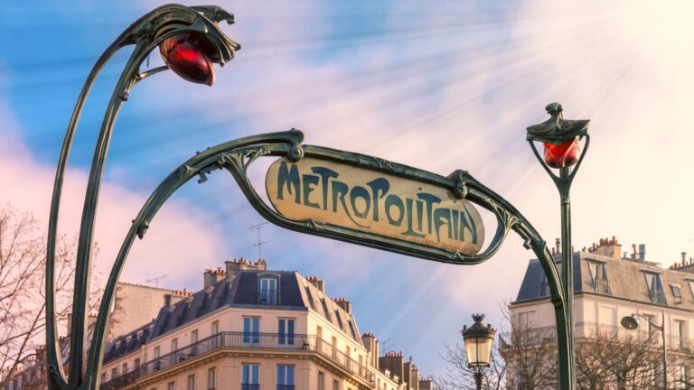 Hector Guimard’s Fanciful Art Nouveau Métro Signs in paris