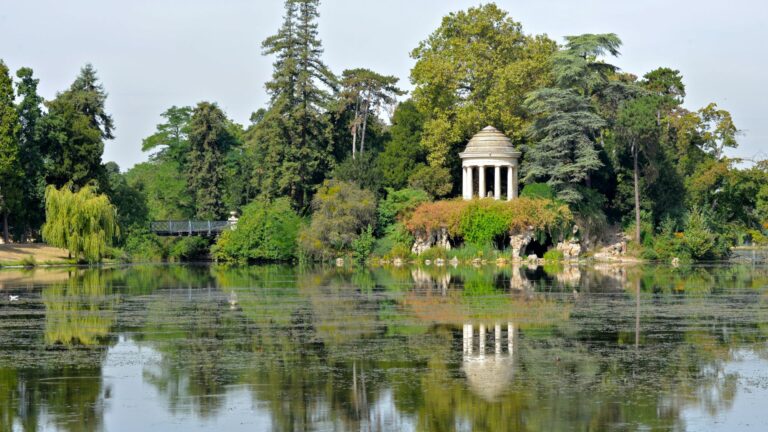 the bois vincennes in paris