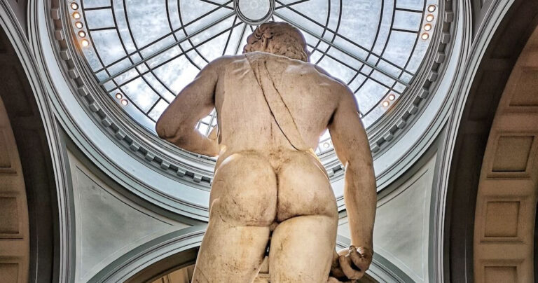 michelangelo's david from the back