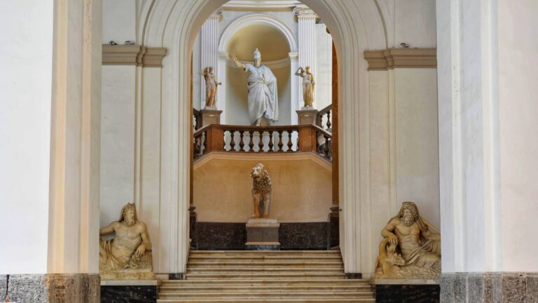 naples archaeological museum foyer