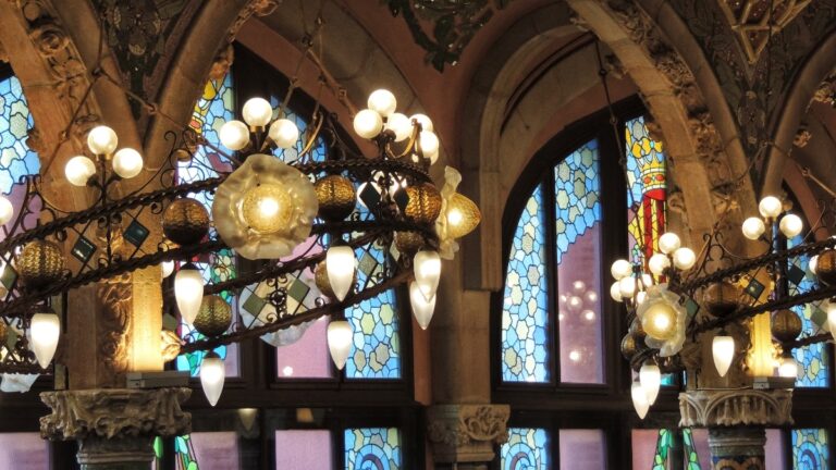 how to visit the palau de la musica in barcelona