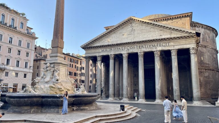 the pantheon in the early morning