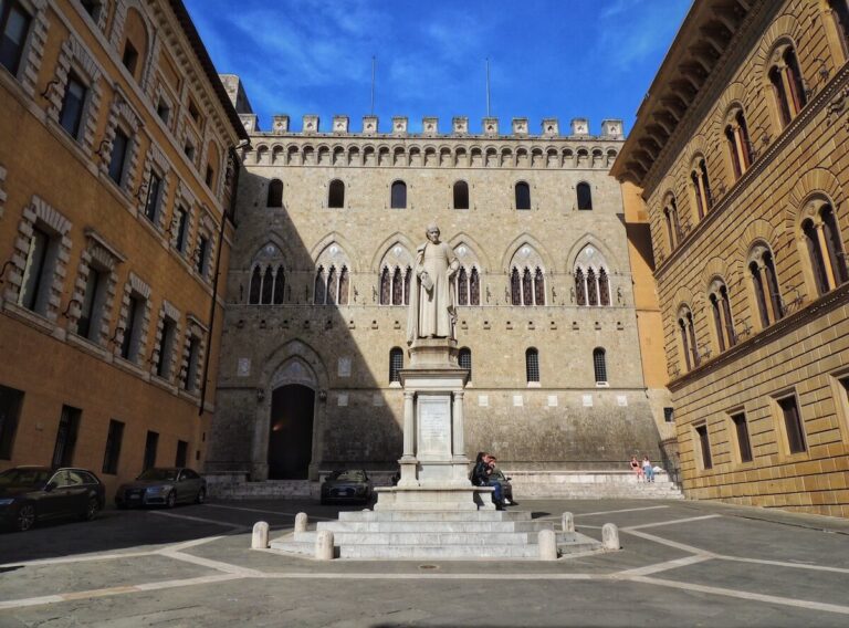 Piazza Salimbeni is one of siena's loveliest squares